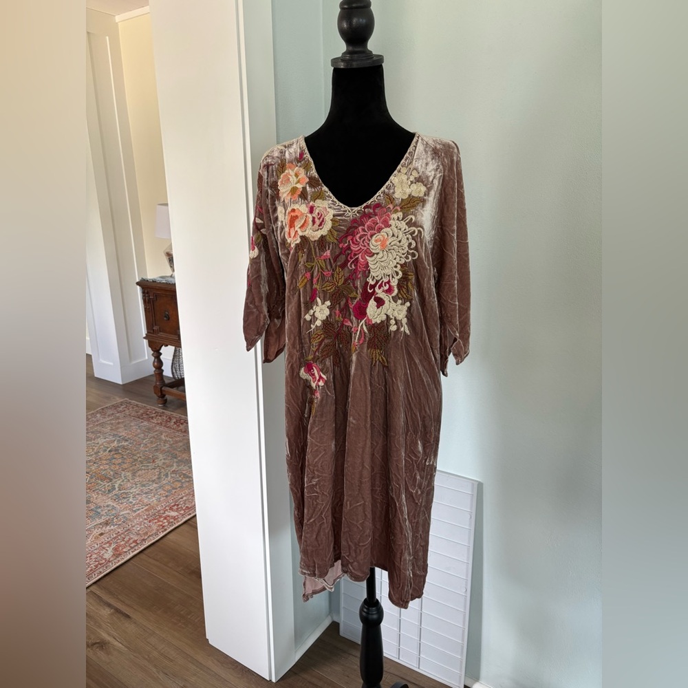 Johnny Was Brown Velvet Floral Embroidered Tunic Dress